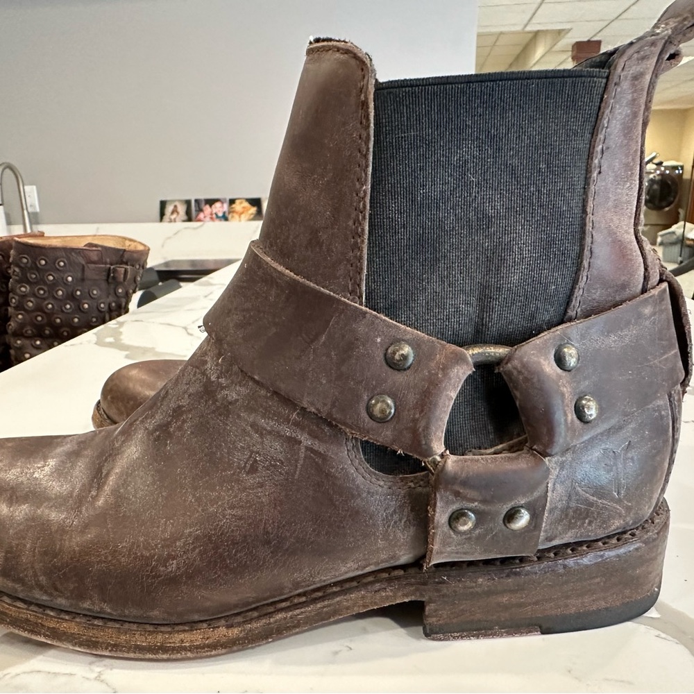 Frye booties size 6.5 - Picture 4 of 8